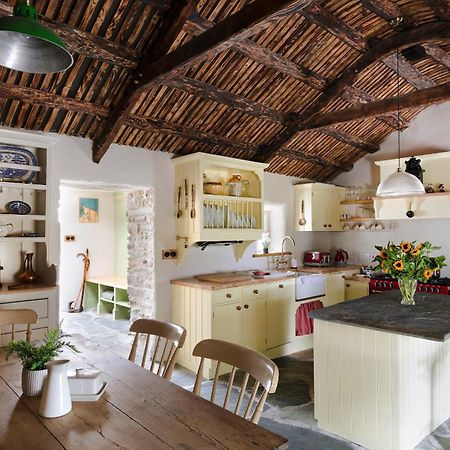 Secluded Thatched Cottage, Near Beaches & Hill Walking Rashenny Dış mekan fotoğraf
